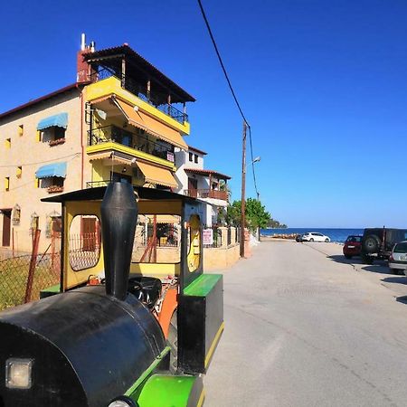 Comfortable Apartment Near The Central Beach Nea Skioni Exteriér fotografie