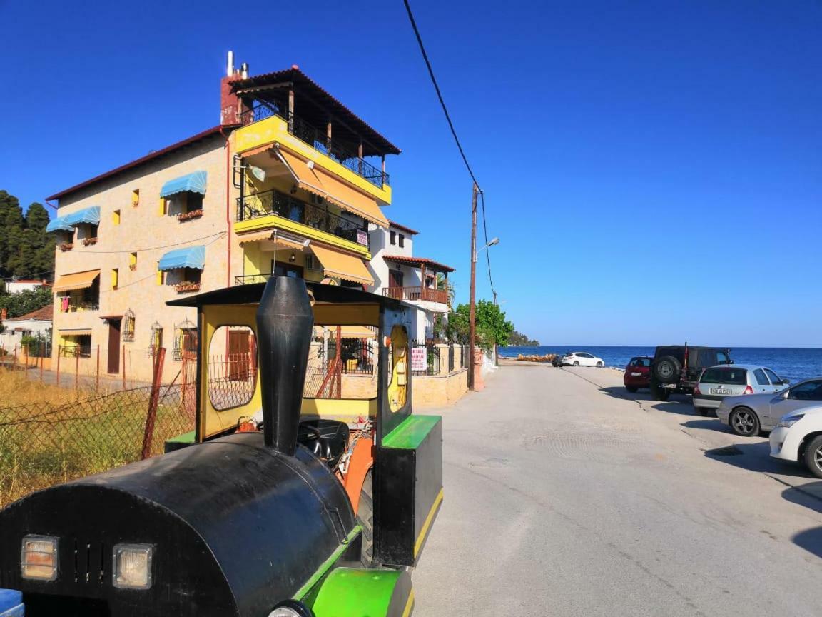 Comfortable Apartment Near The Central Beach Nea Skioni Exteriér fotografie