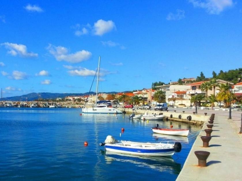 Comfortable Apartment Near The Central Beach Nea Skioni Exteriér fotografie